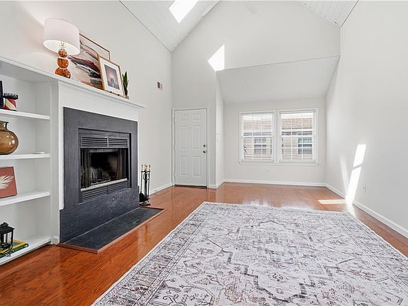 5th image of 5029 Gatehouse Way