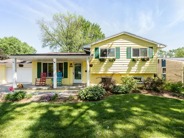 8815 Nottingham Dr, Ypsilanti, MI 48198