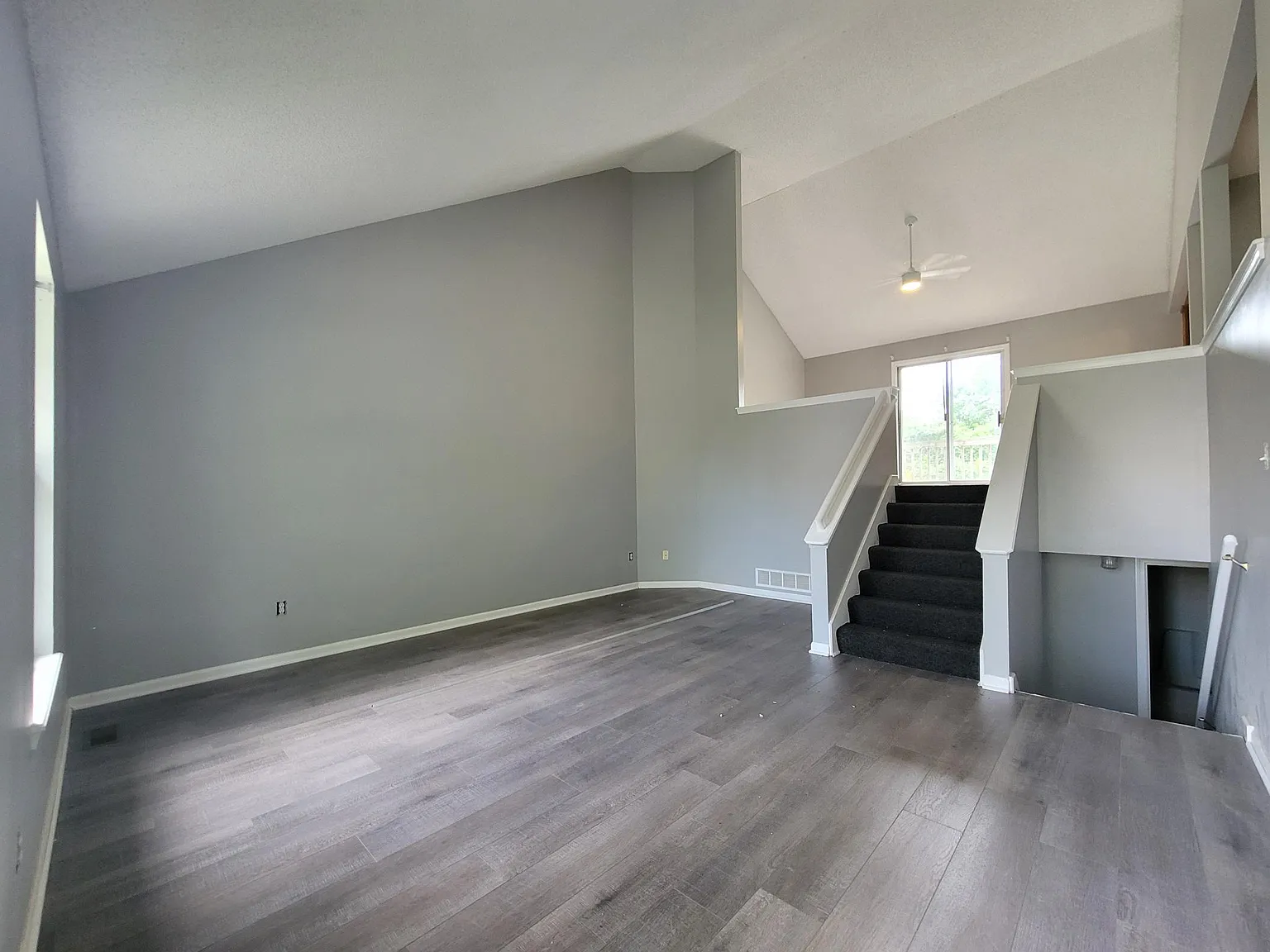 3 bed, 1200 sqft, $1,695 — Photo 1
