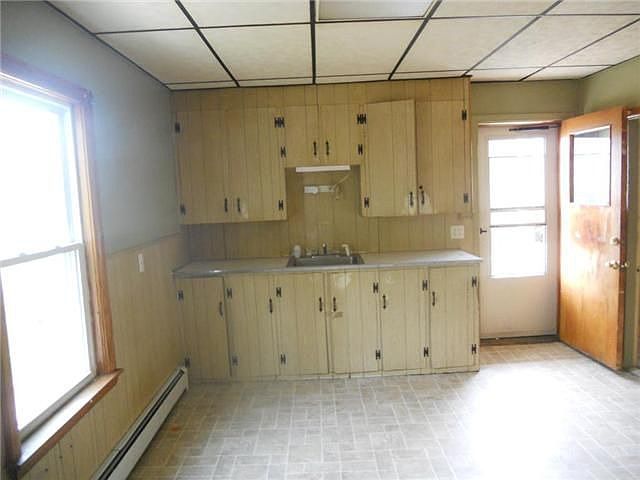 2nd image of 39 Gerrish St