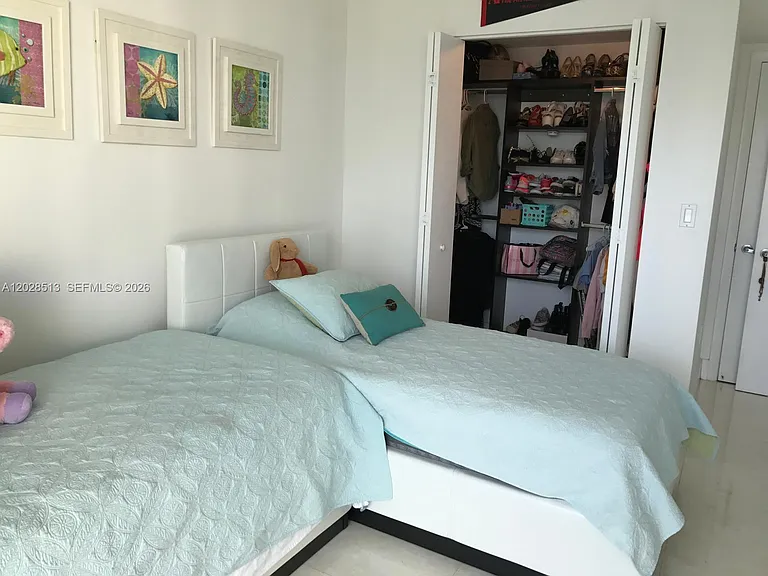 92 SW 3rd St #3712 — Photo 11