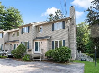 94 Toll Gate Rd APT 4, Warwick, RI 02886