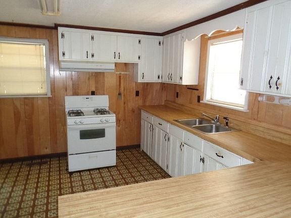 3rd image of 230 Peachtree Cir