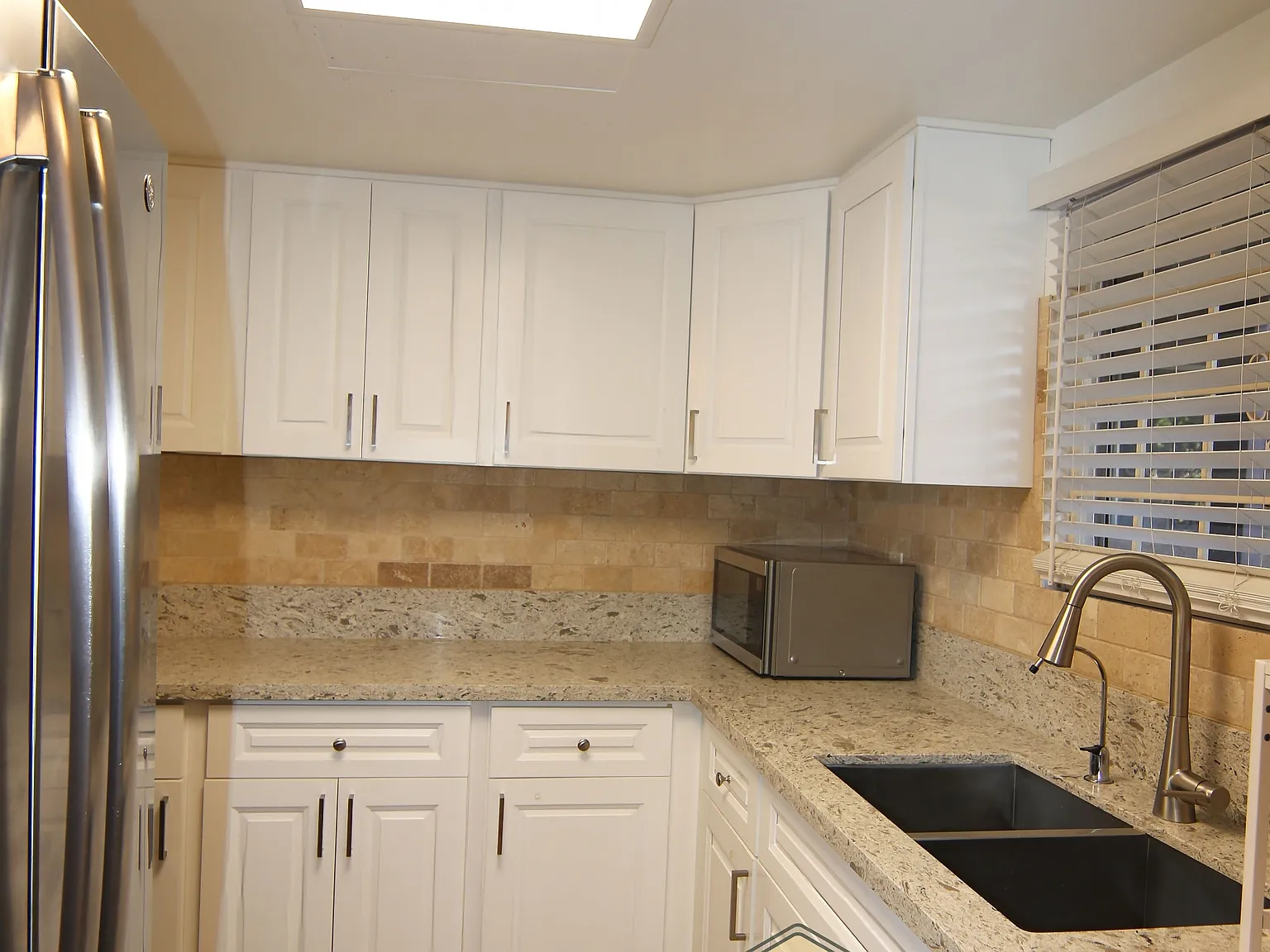 4240 Menlo Avenue - 1 — Photo 2