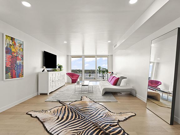 4th image of 1801 S Flagler Drive #1211