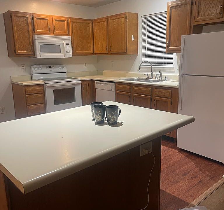 1st image of 511 Bell Place Dr