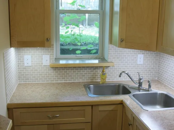 201 N Brearly St #6, Madison, WI 53703