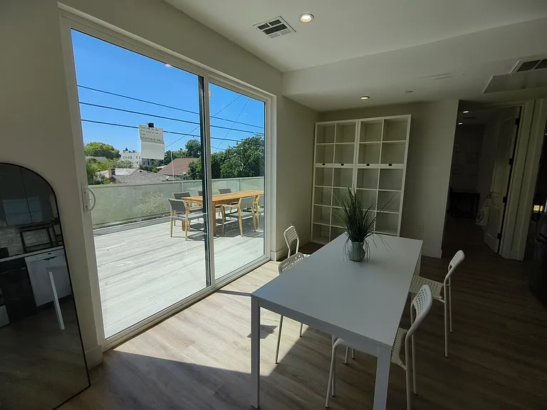 3105 S Normandie Ave #B2 — Photo 6