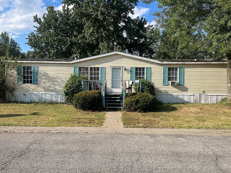 1st image of 631 Peacock Cir
