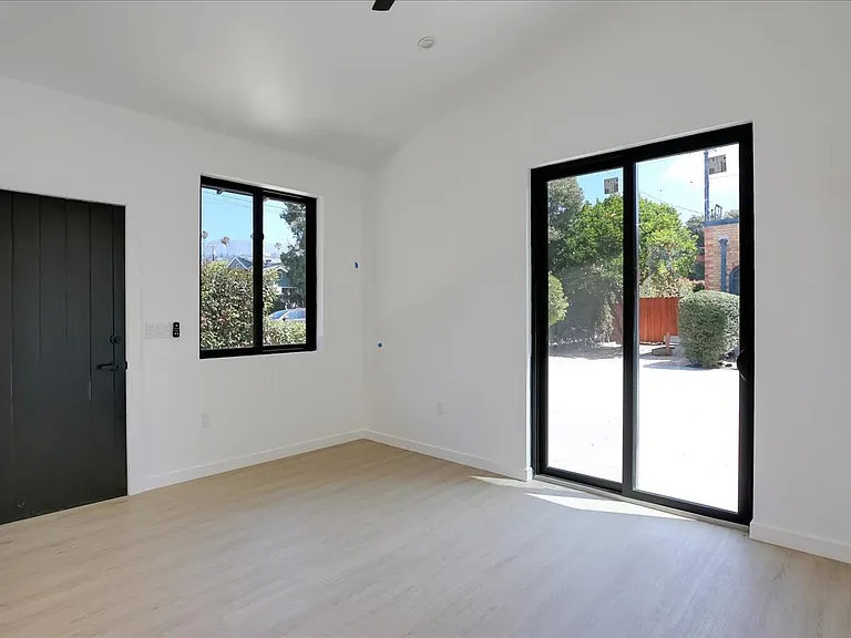 102 S Voluntario St #C — Photo 8