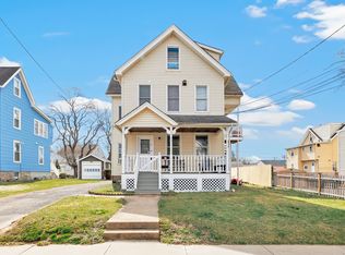 2 Lowndes Ave, Norwalk, CT 06854