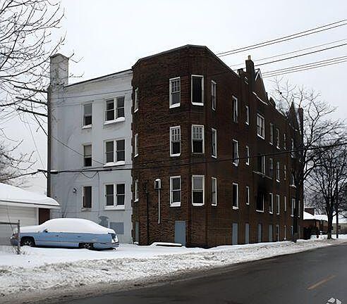 3rd image of 14405 Eastwood St