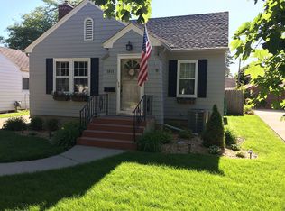 1811 S Center Ave, Sioux Falls, SD 57105
