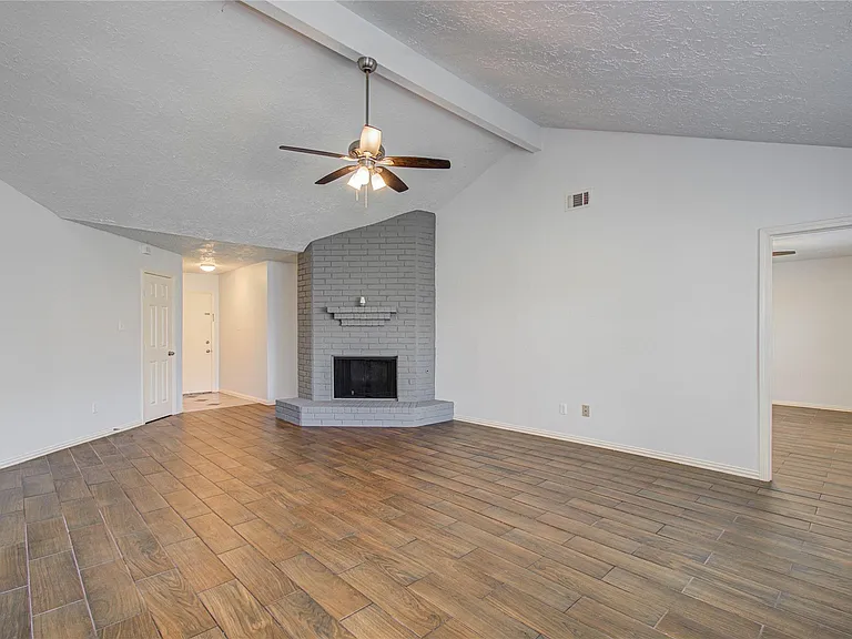 2702 Fir Crest Ct — Photo 6