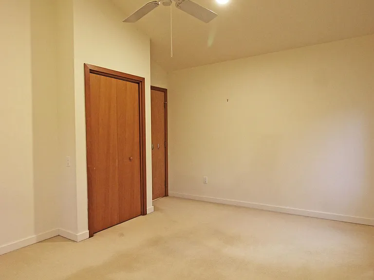 6872 Melrose Dr — Photo 44