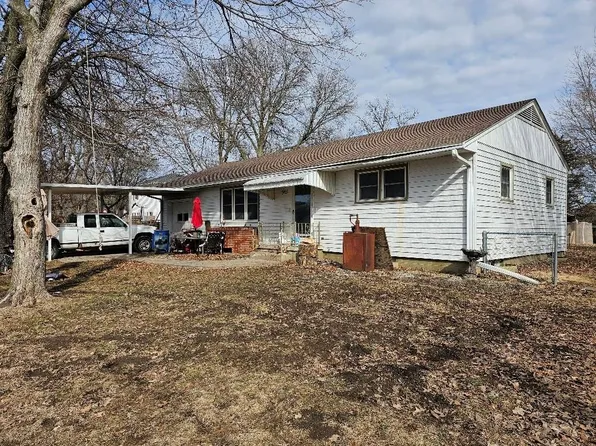905 Main St, Waverly, MO 64096