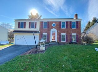 317 Coventry Ln, Lititz, PA 17543