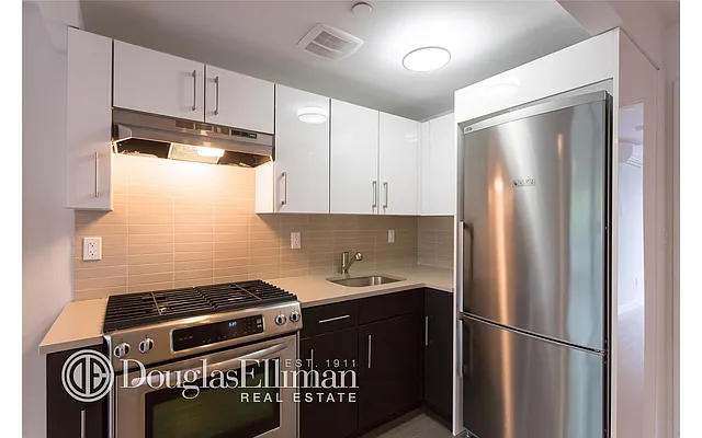 Sold by Douglas Elliman | media 15