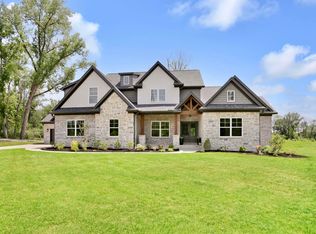 4092 Cottonwood Dr, Boonville, IN 47601