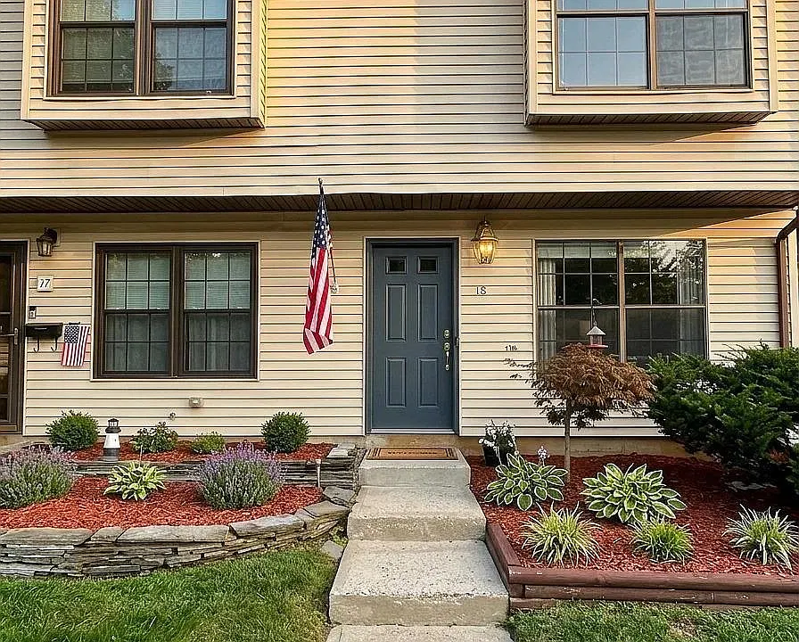 115 Willett Ave #18C