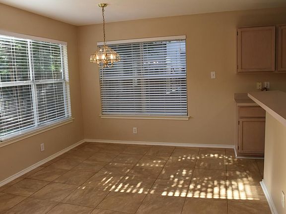4th image of 7239 Burns Ln