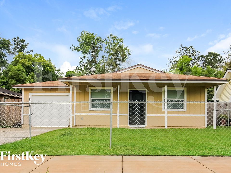 1st image of 7742 Club Duclay Dr