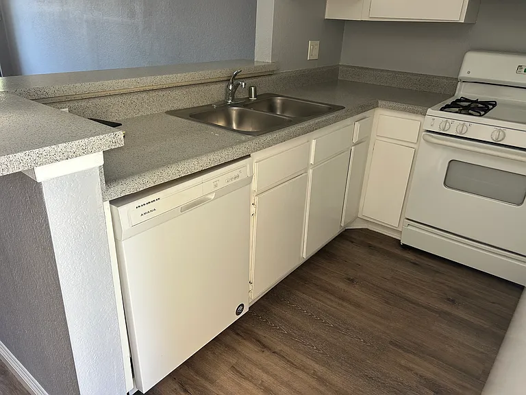 8731 De Soto Ave — Photo 7