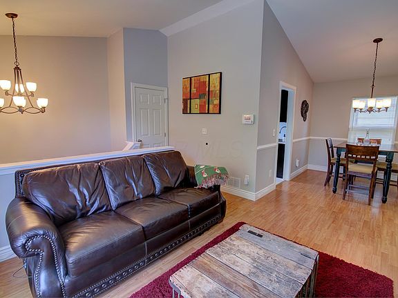 5th image of 4780 Sharon Ave