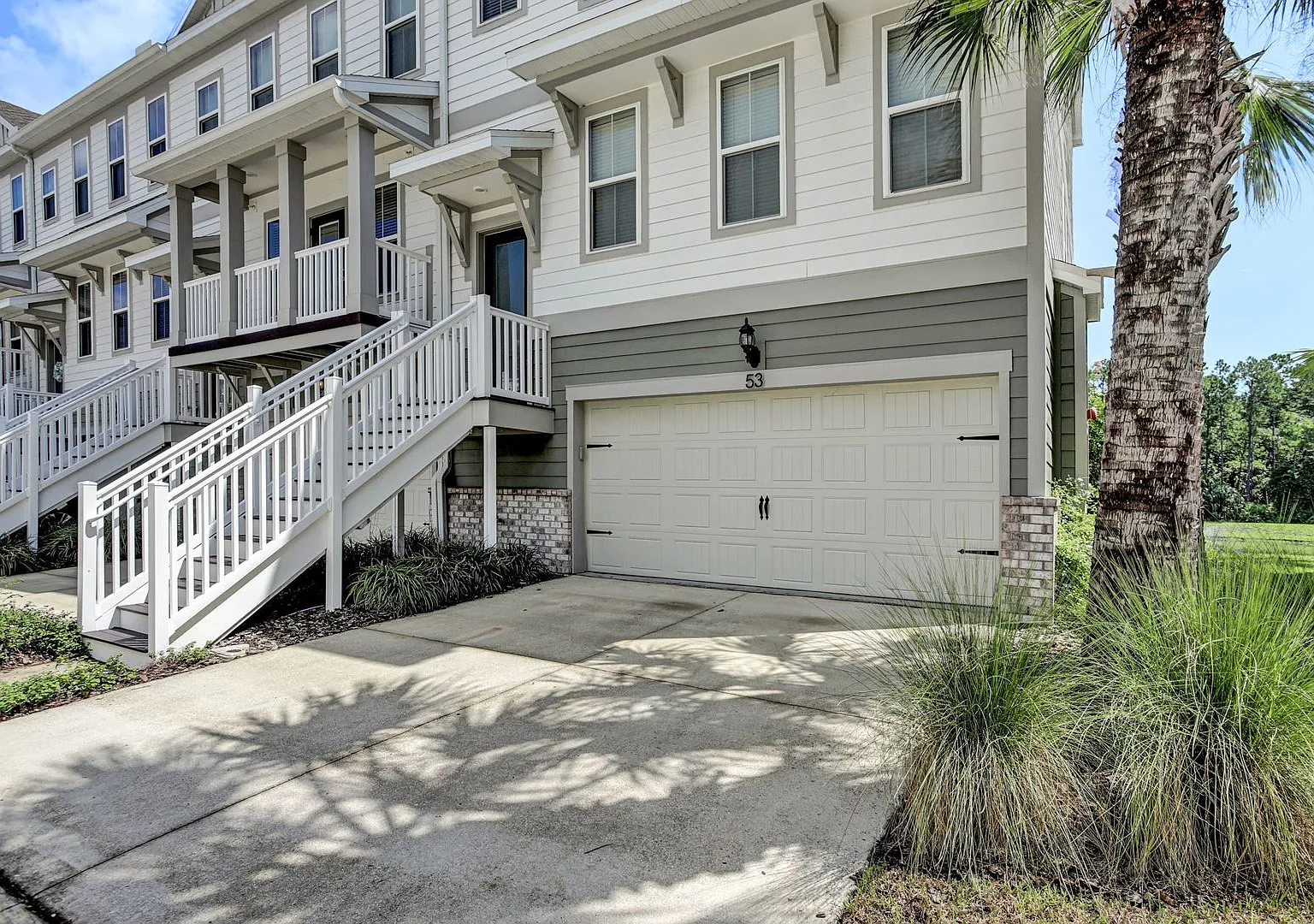 4 bedroom/ 3.5 bathroom end unit townhome in Nocatee! — Photo 2