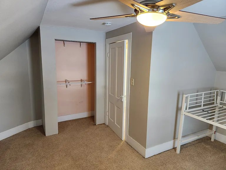 759 E Sumner St — Photo 20