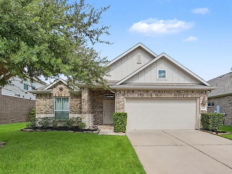 21327 Somerset Shores Xing — Photo 1