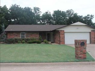 30 E Dunloup Rd, Shawnee, OK 74804