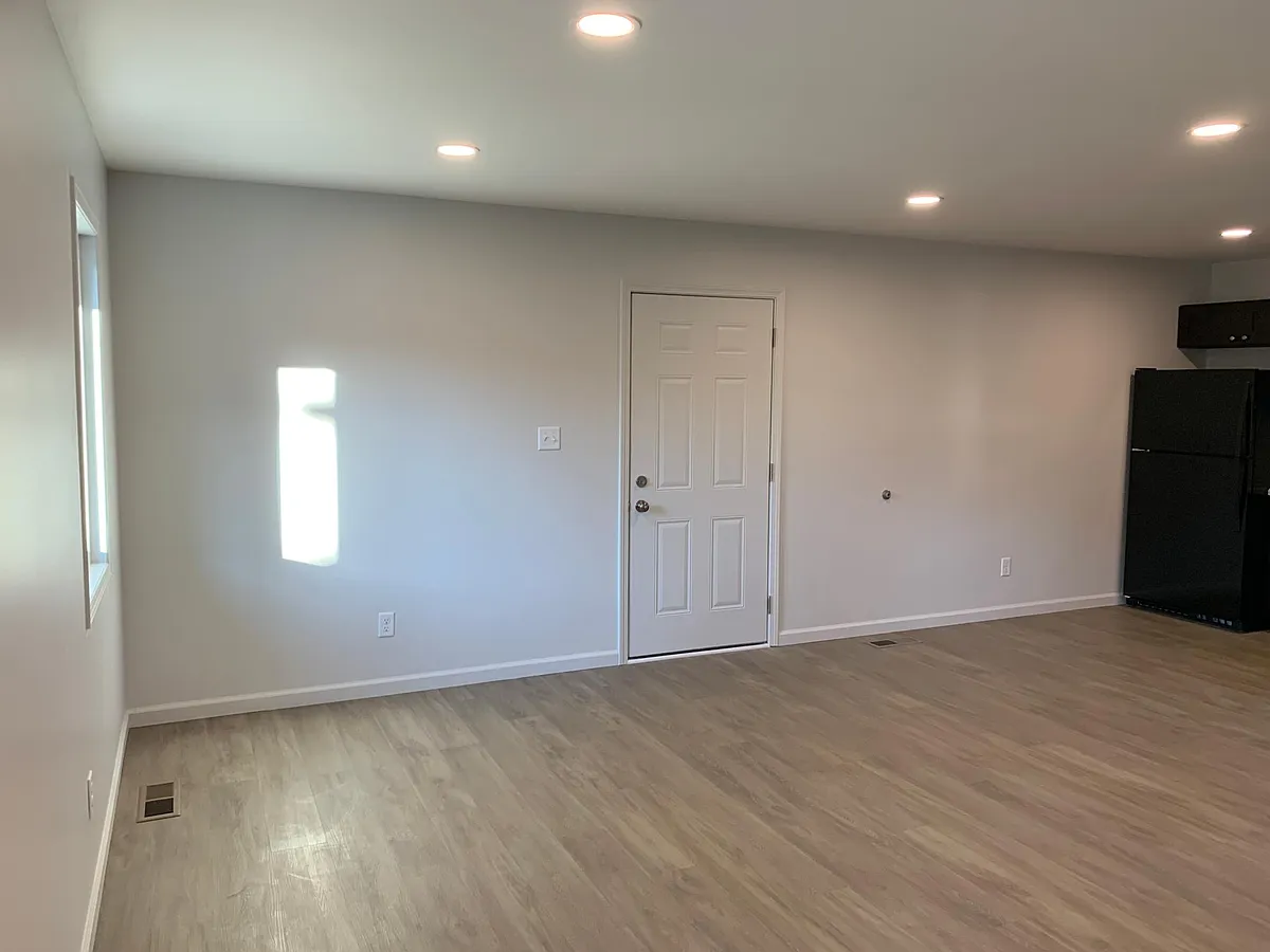 Building Photo - 1422 Chestnut St #B