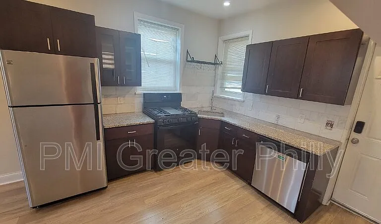 306 Cambridge St — Photo 5