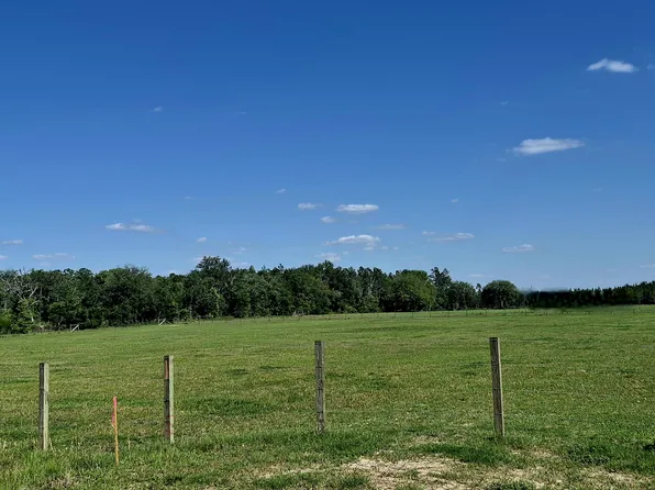 352 Farm Rd, Saint George, GA 31562