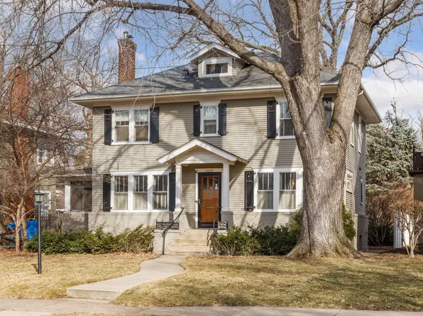 2237 Riverwood Pl, Saint Paul, MN 55104