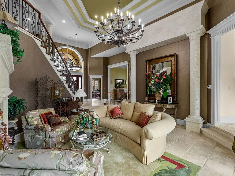 8747 Monaco Cir — Photo 14