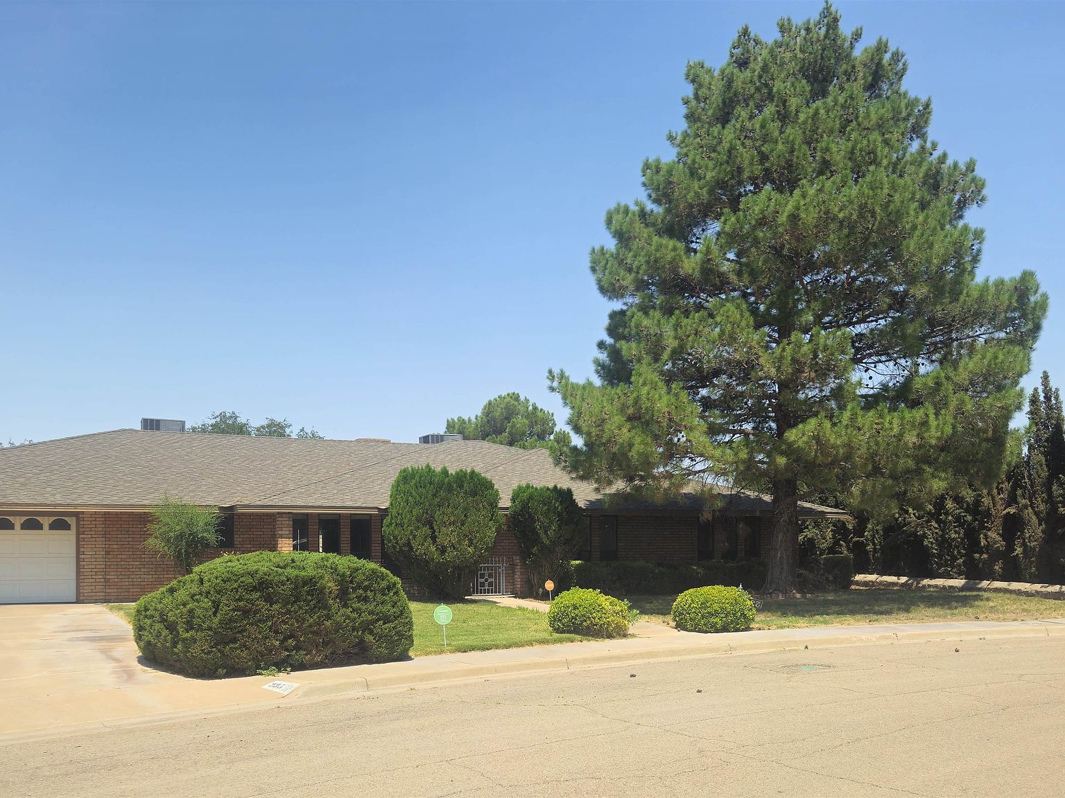 235 Eagle Loop — Desert Lakes Golf Course