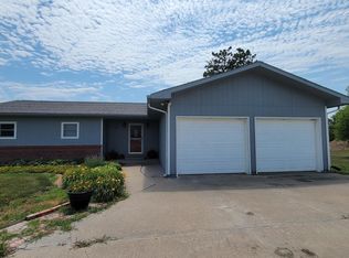 63341 733a Rd, Brock, NE 68320