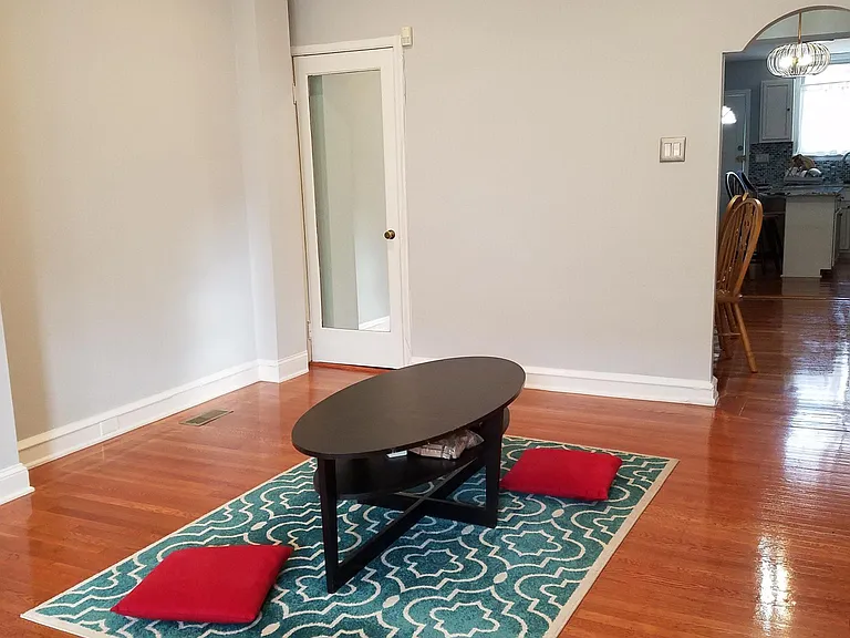 1425 S Carlisle St — Photo 2