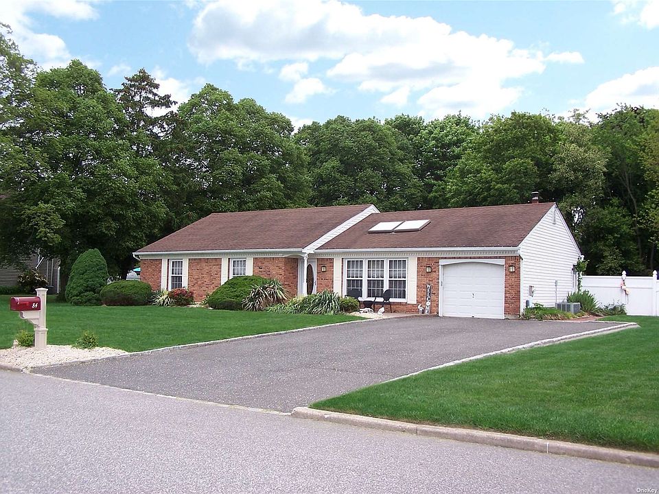 1st image of 84 Manchester Ln