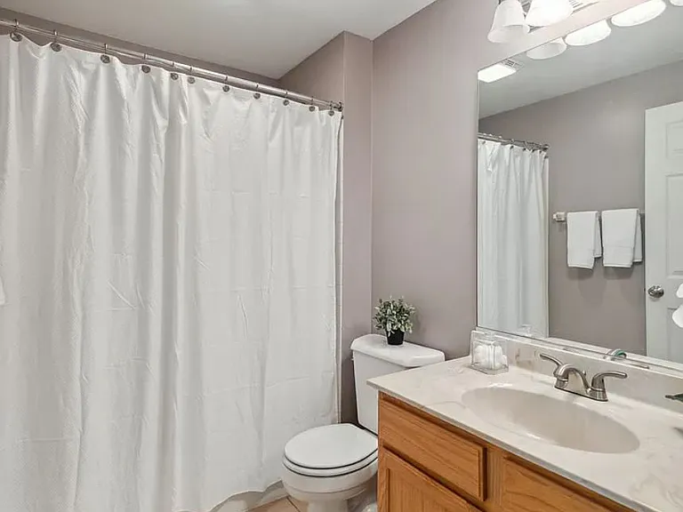 1048 Woodview Ct #1048 — Photo 15