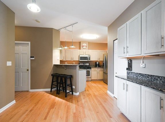 5th image of 578 E Thornhill Ln #578