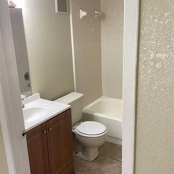 14321 Hanging Moss Cir #101 — Photo 18