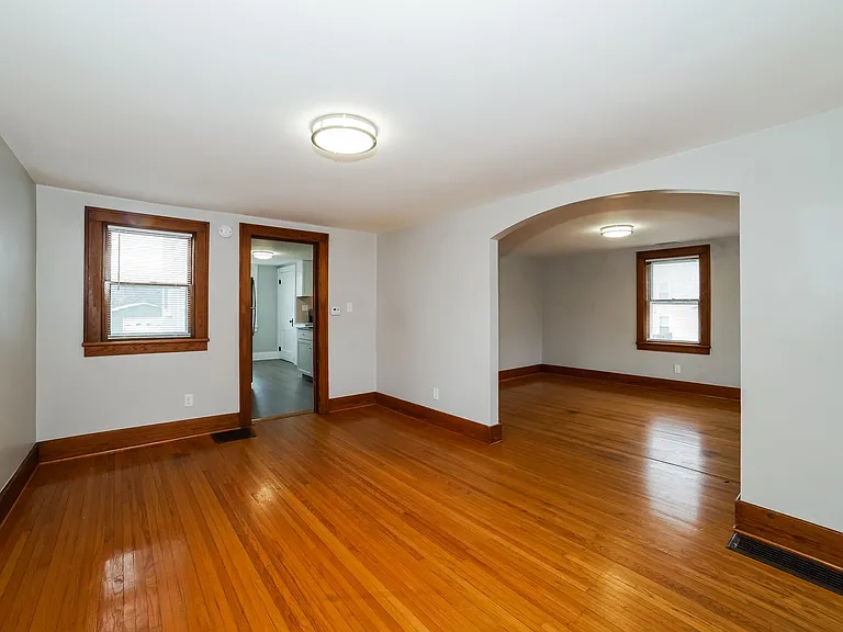 1078686_017_living_room_13538876.jpg