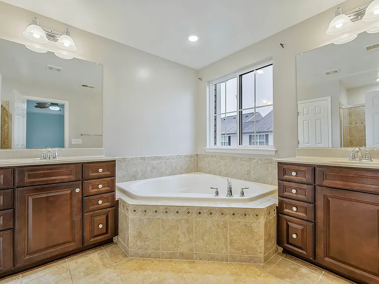 25218 Briargate Ter — Photo 27