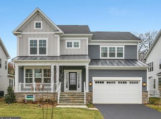 2423 Jackson Pkwy, Vienna, VA 22180