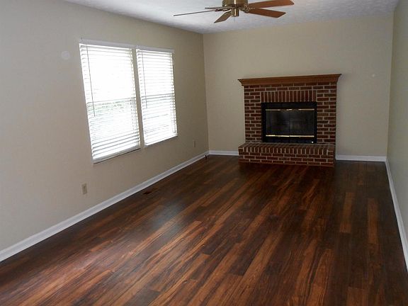 3rd image of 6301 Crooked Creek Dr