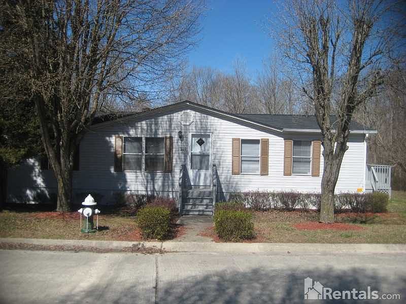 1st image of 1301 Ewing Dr