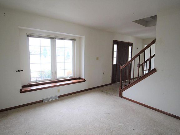 4th image of 10731 S Christina Ct